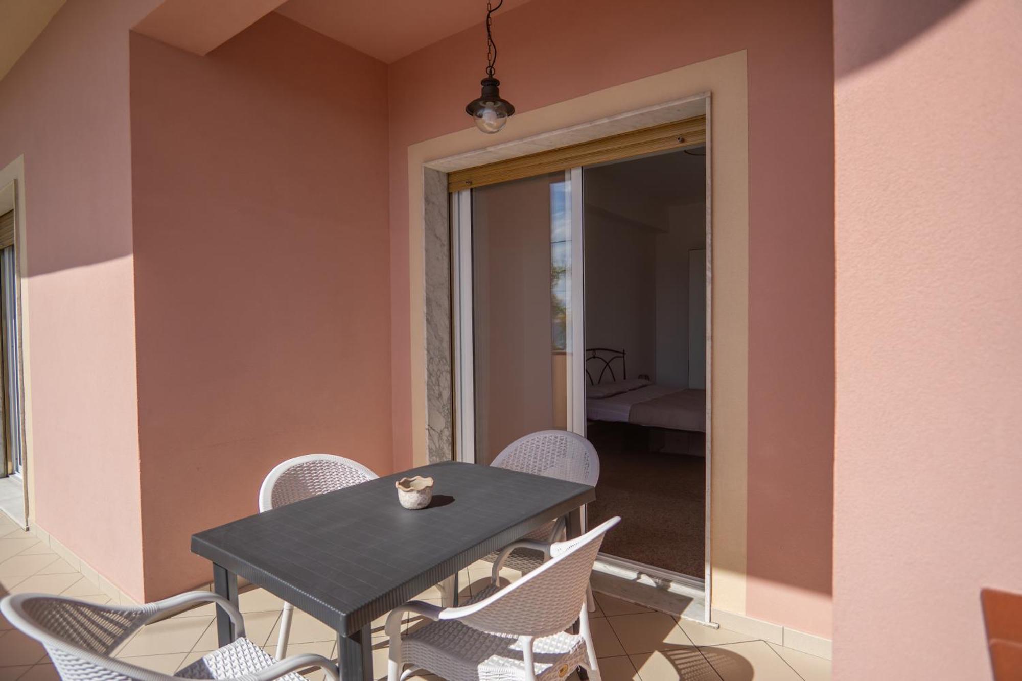 דירות בובה מרינה Casa Erika מראה חיצוני תמונה